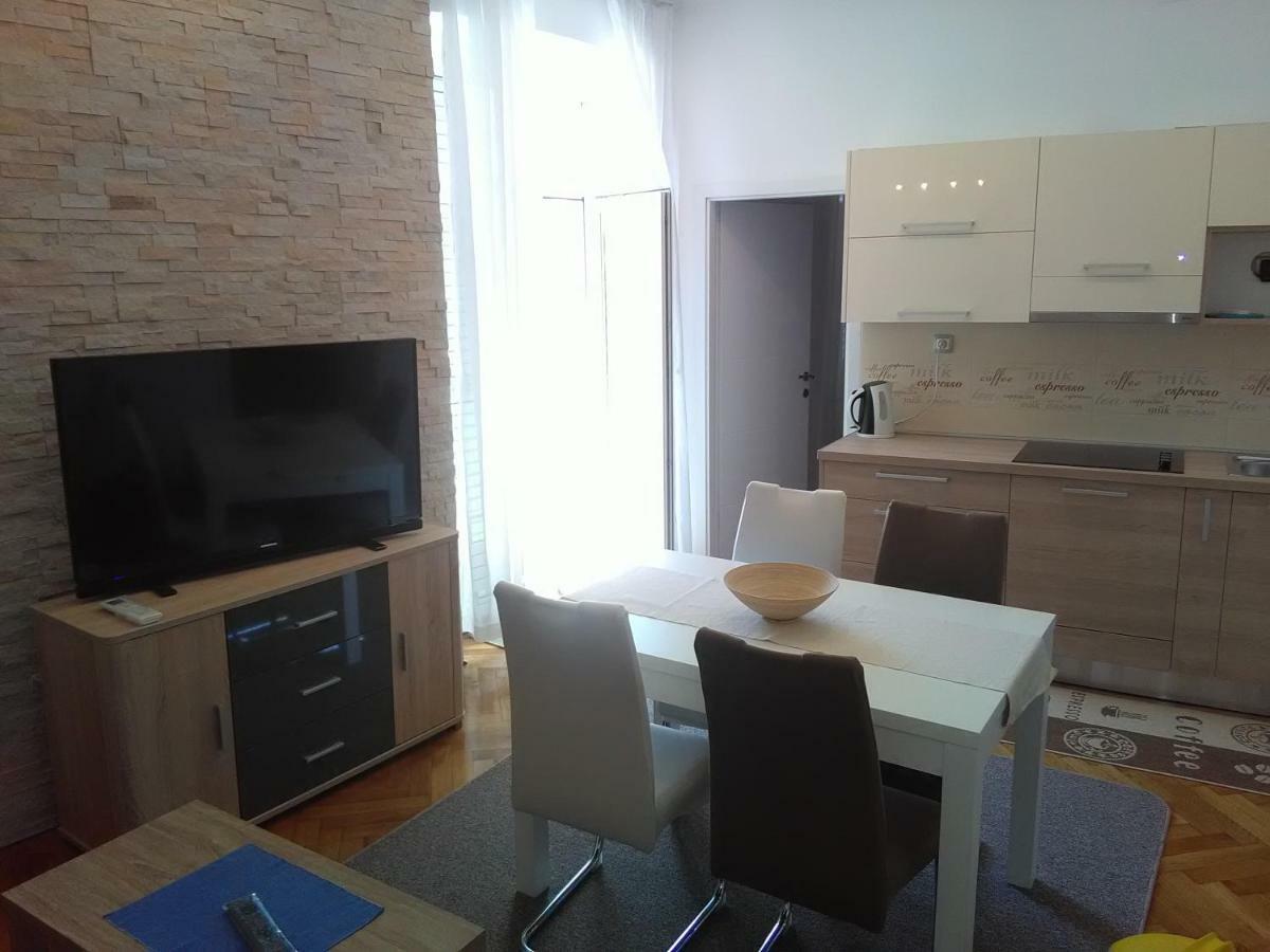 Apartment Sandra 2+2 *** Crikvenica Exteriér fotografie